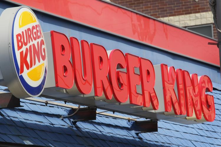 <a><img src="https://www.theepochtimes.com/assets/uploads/2015/09/103588180.jpg" alt="Burger King Holdings Inc. agreed to be sold to investment group 3G Capital for around $4 billion on Thursday, according to the company. (Scott Olson/Getty Images)" title="Burger King Holdings Inc. agreed to be sold to investment group 3G Capital for around $4 billion on Thursday, according to the company. (Scott Olson/Getty Images)" width="320" class="size-medium wp-image-1815184"/></a>