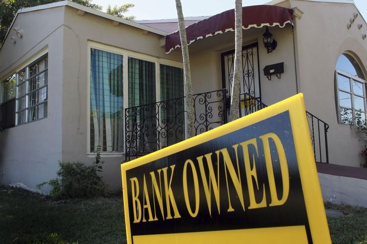<a><img src="https://www.theepochtimes.com/assets/uploads/2015/09/107377254.jpg" alt="A bank owned sign is seen in front of a foreclosed home on December 7, 2010 in Miami, Florida. (Joe Raedle/Getty Images)" title="A bank owned sign is seen in front of a foreclosed home on December 7, 2010 in Miami, Florida. (Joe Raedle/Getty Images)" width="320" class="size-medium wp-image-1784092"/></a>