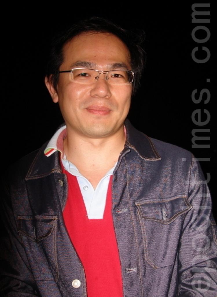 <a><img src="https://www.theepochtimes.com/assets/uploads/2015/09/1104060731361886_1.jpg" alt="Yu Chu-cheng, chairman of the board of Kaohsiung City Teachers' Association, at Shen Yun Performing Arts in Kaohsiung. (Sun Guo-Ying/The Epoch Times)" title="Yu Chu-cheng, chairman of the board of Kaohsiung City Teachers' Association, at Shen Yun Performing Arts in Kaohsiung. (Sun Guo-Ying/The Epoch Times)" width="320" class="size-medium wp-image-1805879"/></a>