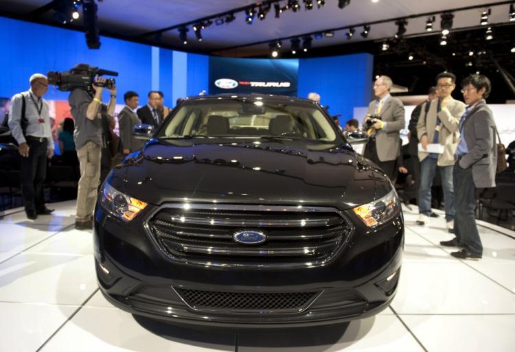 <a><img class="size-medium wp-image-1805152" title="Media get a close look at a Ford Taurus April 20, 2011 during the New York Auto show in New York.Auto makers from around the world gathered to introduce their latest models. (Don Emmert/AFP/Getty Images)" src="https://www.theepochtimes.com/assets/uploads/2015/09/112721216.jpg" alt="Media get a close look at a Ford Taurus April 20, 2011 during the New York Auto show in New York.Auto makers from around the world gathered to introduce their latest models. (Don Emmert/AFP/Getty Images)" width="320"/></a>