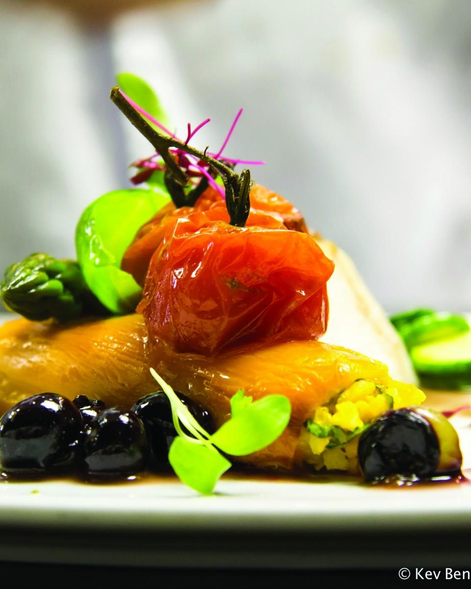 <a><img class="size-large wp-image-1769805" title="Giving Meals Visual Appeal " src="https://www.theepochtimes.com/assets/uploads/2015/09/130217-Giving-meals-visual-appeal-NC75676aH.jpg" alt="Giving Meals Visual Appeal " width="472" height="590"/></a>