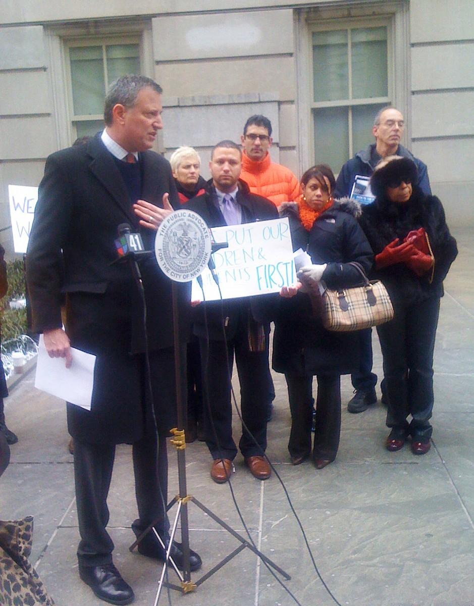 <a><img class="size-medium wp-image-1791996" title="1329076567_Bill_edit" src="https://www.theepochtimes.com/assets/uploads/2015/09/1329076567_Bill_edit.jpg" alt="" width="273" height="350"/></a>