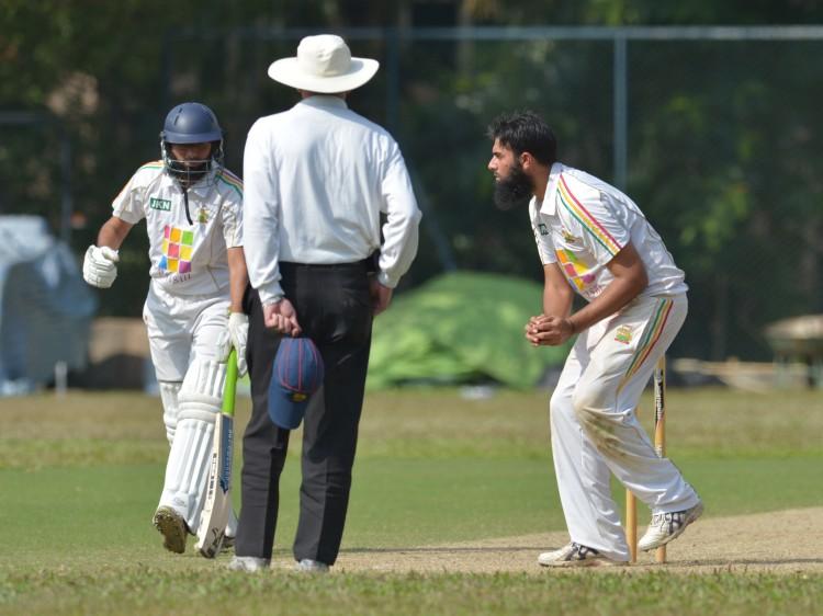 <a><img class="wp-image-1773394" title="133.cricket.NiazCrop" src="https://www.theepochtimes.com/assets/uploads/2015/09/133.cricket.NiazCrop.jpg" alt="" width="590" height="442"/></a>