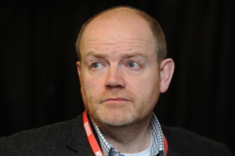 <a><img class="size-full wp-image-1790500" title="BBC Director General, Mark Thompson, wai" src="https://www.theepochtimes.com/assets/uploads/2015/09/141138084-jsbbc.jpg" alt="BBC Director General Mark Thompson" width="750" height="498"/></a>