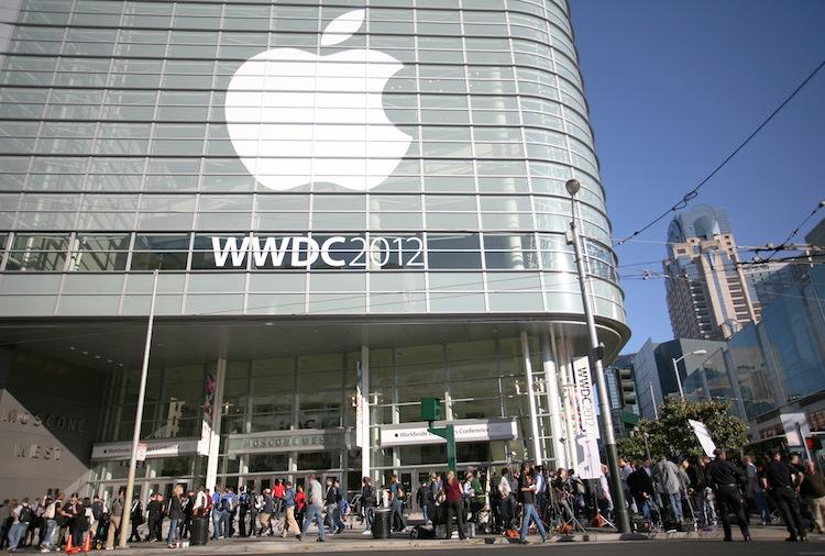 <a><img class="size-large wp-image-1786148" title="Attendees of Apple's developer conferenc" src="https://www.theepochtimes.com/assets/uploads/2015/09/146166611.jpg" alt="" width="590" height="398"/></a>