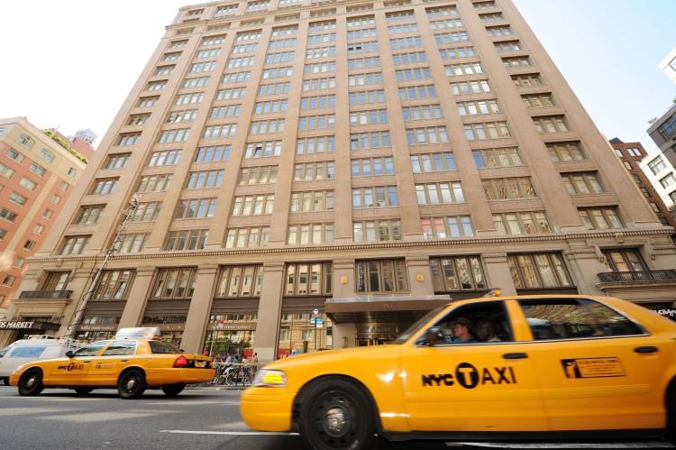 <a><img class="size-large wp-image-1785004" title="Exterior views of an apartment building in the Chelsea neighborhood of New York City" src="https://www.theepochtimes.com/assets/uploads/2015/09/147732900.jpg" alt="Exterior views of an apartment building in the Chelsea neighborhood of New York City" width="590" height="392"/></a>