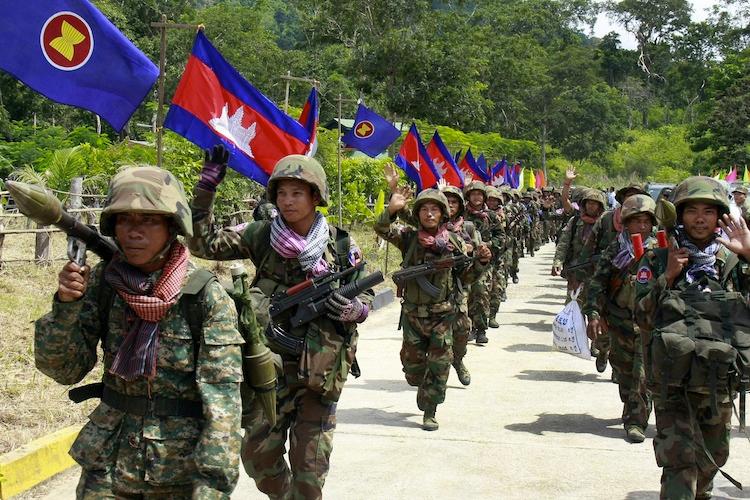 <a><img class="size-large wp-image-1784660" title="Cambodian soldiers take part in a ceremo" src="https://www.theepochtimes.com/assets/uploads/2015/09/148488686.jpg" alt="" width="590" height="393"/></a>