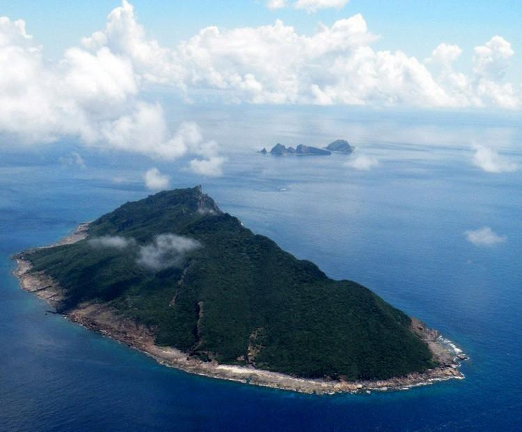 <a><img class="size-medium wp-image-1772397" src="https://www.theepochtimes.com/assets/uploads/2015/09/151260294.jpg" alt="Senkaku in Japan and Diaoyu in China" width="350" height="262"/></a>
