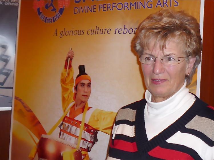 <a><img src="https://www.theepochtimes.com/assets/uploads/2015/09/2009-02-22-xxl--20090221_FFM_AlexanderHamrle_Schleicher_AlexanderHamrle_01.jpg" alt="Ms. Schleicher at Jarhunderthalle. (Alexander Hamrle/The Epoch Times)" title="Ms. Schleicher at Jarhunderthalle. (Alexander Hamrle/The Epoch Times)" width="320" class="size-medium wp-image-1830198"/></a>