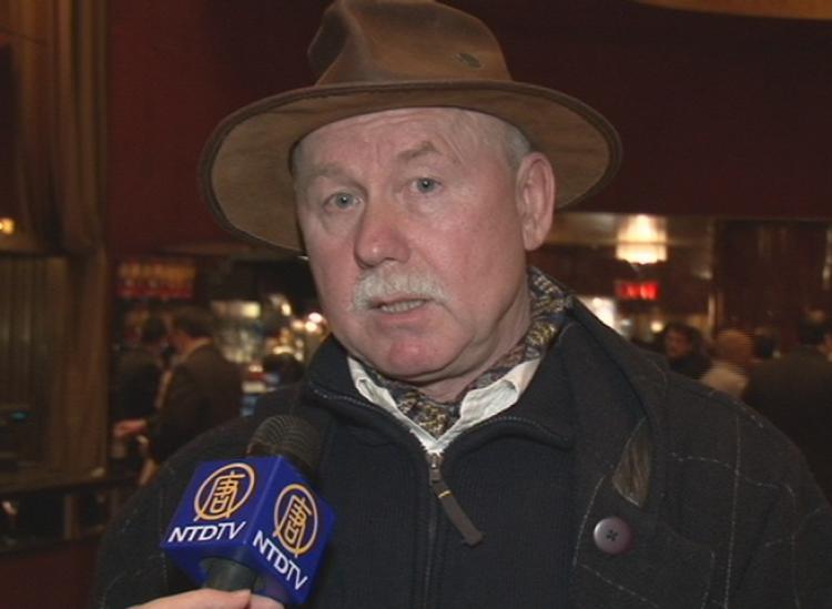 <a><img src="https://www.theepochtimes.com/assets/uploads/2015/09/20100213_NYC_Val.Tsar-artist_NTDTV.jpg" alt="Mr. Tsar said he was impressed with Shen Yun's performance at Radio City Music Hall. (NTDTV)" title="Mr. Tsar said he was impressed with Shen Yun's performance at Radio City Music Hall. (NTDTV)" width="320" class="size-medium wp-image-1823132"/></a>