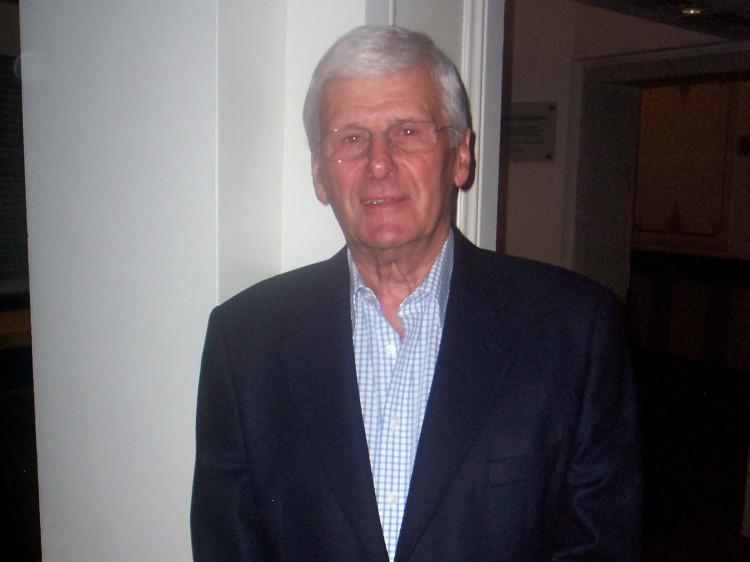 <a><img class="size-large wp-image-1789137" title="20120413-London-PeterS-BrianMoore-EET-EN-formercompanyowner" src="https://www.theepochtimes.com/assets/uploads/2015/09/20120413-London-PeterS-BrianMoore-EET-EN-formercompanyowner.jpg" alt="Brian Moore attends Shen Yun" width="319" height="239"/></a>