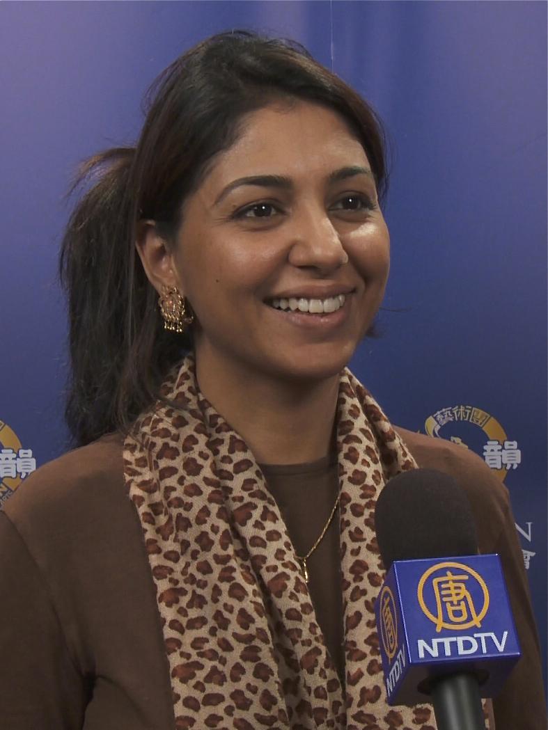 <a><img class="size-large wp-image-1789087" title="20120414-eve-EromGillan-NTD-EN-TVanchor" src="https://www.theepochtimes.com/assets/uploads/2015/09/20120414-eve-EromGillan-NTD-EN-TVanchor.jpg" alt="Erom Gillan at Shen Yun" width="239" height="319"/></a>