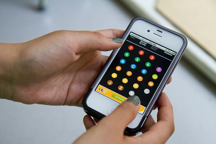 <a><img class="size-large wp-image-1786310" title="20120611_MTA+weekender+app_Chasteen_IMG_5885" src="https://www.theepochtimes.com/assets/uploads/2015/09/20120611_MTA+weekender+app_Chasteen_IMG_5885.jpg" alt="An iPhone showing the new MTA Weekender App " width="590" height="393"/></a>