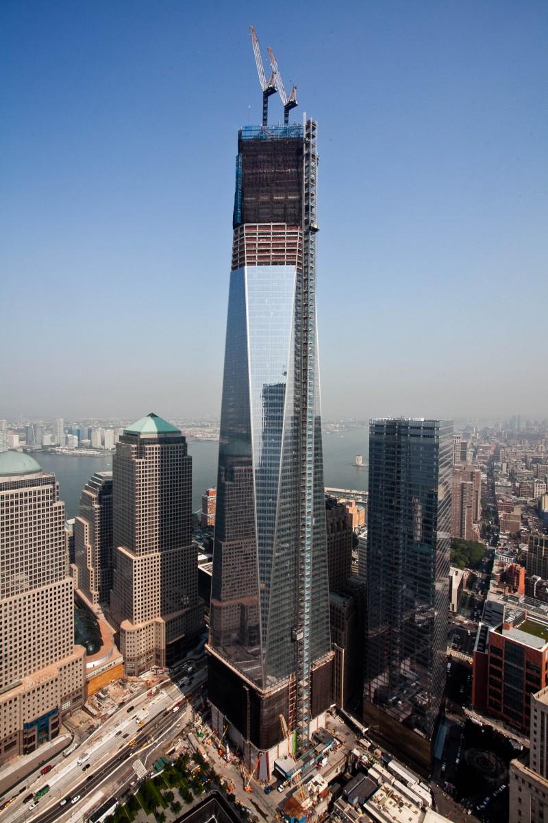 <a><img class=" wp-image-1782185" title="Looking at 1 World Trade Center from the 51st floor of 4 World Trade Center" src="https://www.theepochtimes.com/assets/uploads/2015/09/20120907-WEB+manhattan-IMG_7739-Amal+Chen.jpg" alt="Looking at 1 World Trade Center from the 51st floor of 4 World Trade Center" width="576" height="862"/></a>