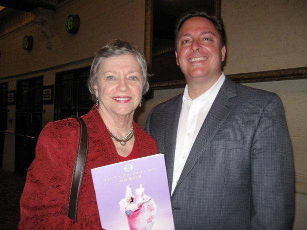 <a><img class="size-large wp-image-1768624" title="2013.03.21_SanFrancisco_QianZhang_JimRutter_CEO_DJY_EN" src="https://www.theepochtimes.com/assets/uploads/2015/09/2013.03.21_SanFrancisco_QianZhang_JimRutter_CEO_DJY_EN.jpg" alt="" width="590" height="442"/></a>