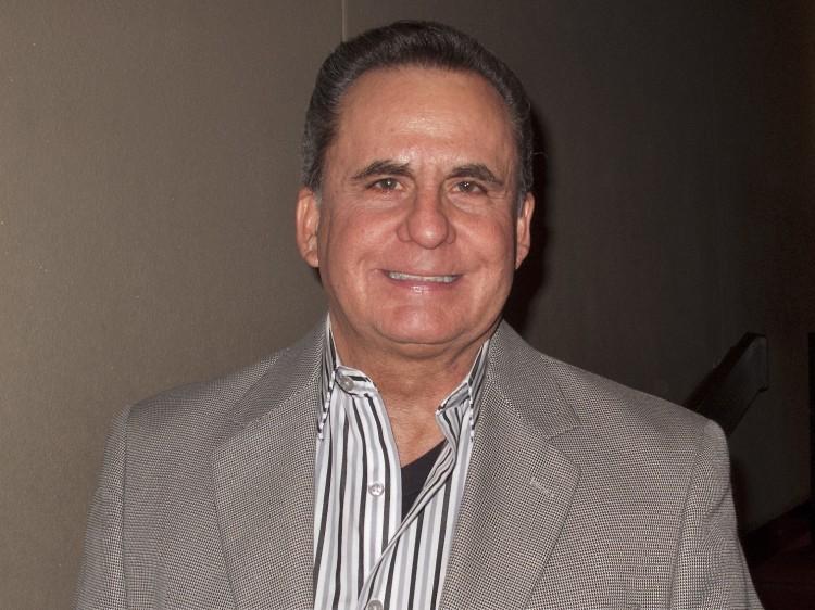 <a><img class="size-large wp-image-1772657" title="20130103-Sacramento-YouzhiMa_PaulFogle_professor" src="https://www.theepochtimes.com/assets/uploads/2015/09/20130103-Sacramento-YouzhiMa_PaulFogle_professor.jpg" alt="Mr. Paul Fogle was touched by the Shen Yun " width="590" height="442"/></a>