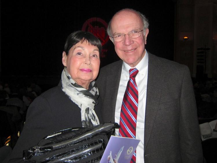 <a><img class="size-large wp-image-1771480" title="20130126_Afternoon_Interm._Detroit_Larry+Robson+wife_EET_jpg" src="https://www.theepochtimes.com/assets/uploads/2015/09/20130126_Afternoon_Interm._Detroit_Larry+Robson+wife_EET_jpg.jpg" alt="" width="590" height="442"/></a>