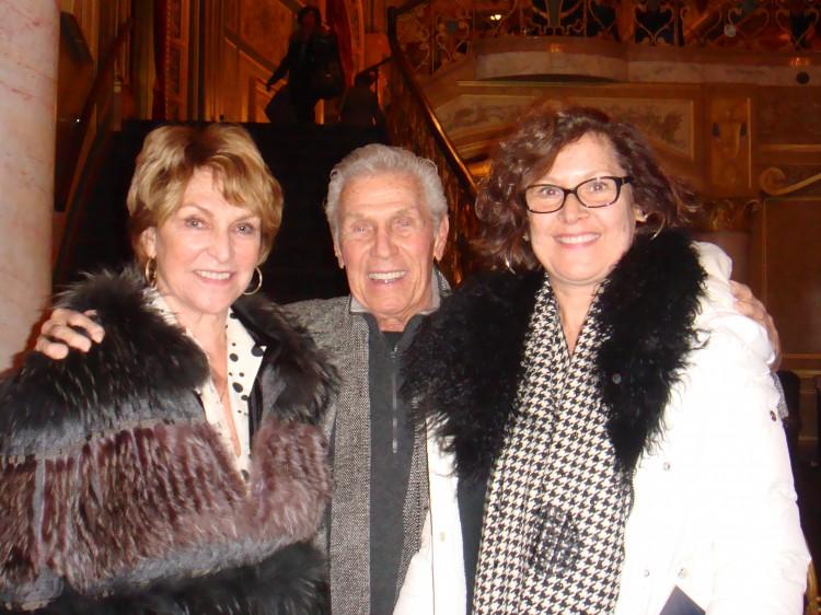 <a><img class="size-large wp-image-1771362" title="20130127_Detroit_Dongyu+tong_DJ+Haskat_Interior+Set+Design_William_real+estate_Diane_Fragrance_DJY_jpg" src="https://www.theepochtimes.com/assets/uploads/2015/09/20130127_Detroit_Dongyu+tong_DJ+Haskat_Interior+Set+Design_William_real+estate_Diane_Fragrance_DJY_jpg.jpg" alt="" width="590" height="442"/></a>