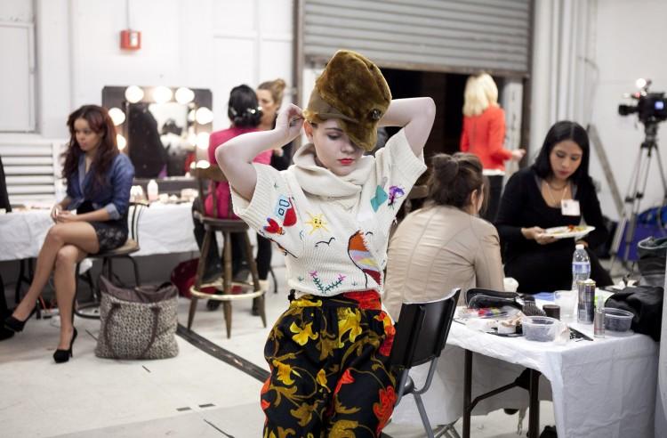 <a><img class="size-large wp-image-1769691" src="https://www.theepochtimes.com/assets/uploads/2015/09/20130228-FashionWeek-Samira+Bouaou-IMG_6721.jpg" alt=" Models get ready for the Brooklyn Fashion Week's opening night on Feb. 28 in Brooklyn, New York. (Samira Bouaou/The Epoch Times)" width="590" height="387"/></a>