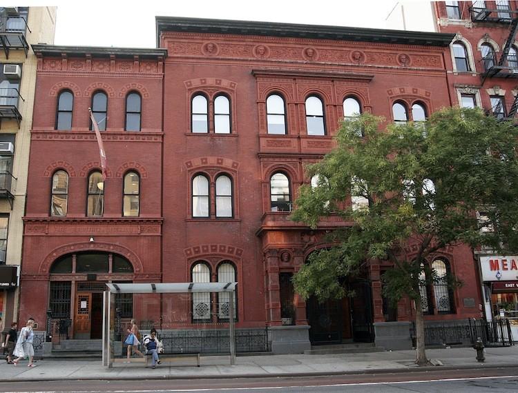 <a><img src="https://www.theepochtimes.com/assets/uploads/2015/09/2ndliberaruycenter.jpg" alt="The Ottendorfer Library on the left and the Stuyvesant Polyclinic, the taller building to the right are on Second Avenue near 9th Street and were designed by William Schickel in 1883.   (Tim McDevitt/The Epoch Times)" title="The Ottendorfer Library on the left and the Stuyvesant Polyclinic, the taller building to the right are on Second Avenue near 9th Street and were designed by William Schickel in 1883.   (Tim McDevitt/The Epoch Times)" width="575" class="size-medium wp-image-1797844"/></a>