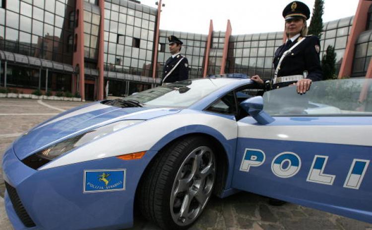 <a><img src="https://www.theepochtimes.com/assets/uploads/2015/09/51884318.jpg" alt="Two Italian police officers showcase the 'Lamborghini Gallardo' police care in Rome on 16 Dec. 2004. (PATRICK HERTZOG/AFP/Getty Images)" title="Two Italian police officers showcase the 'Lamborghini Gallardo' police care in Rome on 16 Dec. 2004. (PATRICK HERTZOG/AFP/Getty Images)" width="320" class="size-medium wp-image-1824965"/></a>