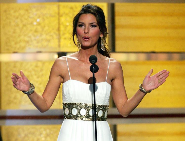 <a><img src="https://www.theepochtimes.com/assets/uploads/2015/09/74209021.jpg" alt="Shania Twain introduces Reba McEntire during the 42nd Annual Academy Of Country Music Awards at the MGM Grand Garden Arena May 15, 2007 in Las Vegas, Nevada. (Ethan Miller/Getty Images)" title="Shania Twain introduces Reba McEntire during the 42nd Annual Academy Of Country Music Awards at the MGM Grand Garden Arena May 15, 2007 in Las Vegas, Nevada. (Ethan Miller/Getty Images)" width="320" class="size-medium wp-image-1810177"/></a>