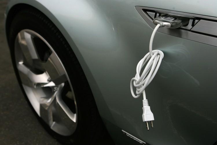 <a><img class="size-large wp-image-1782064" title="Electric Car" src="https://www.theepochtimes.com/assets/uploads/2015/09/75556716.jpg" alt="" width="590" height="393"/></a>