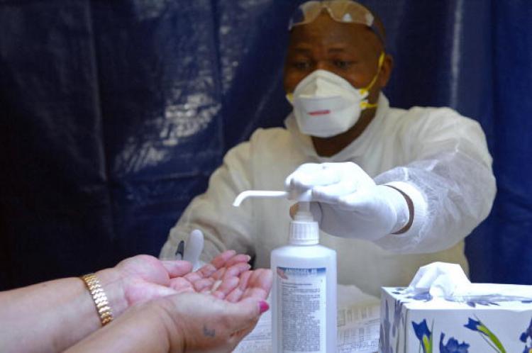 <a><img src="https://www.theepochtimes.com/assets/uploads/2015/09/90036039.jpg" alt="Research suggests bacteria could be incorporated into a nasal spray, water filters and hand washes to prevent viruses from being spread. (Marc Le Chelard/AFP/Getty Images)" title="Research suggests bacteria could be incorporated into a nasal spray, water filters and hand washes to prevent viruses from being spread. (Marc Le Chelard/AFP/Getty Images)" width="320" class="size-medium wp-image-1813340"/></a>