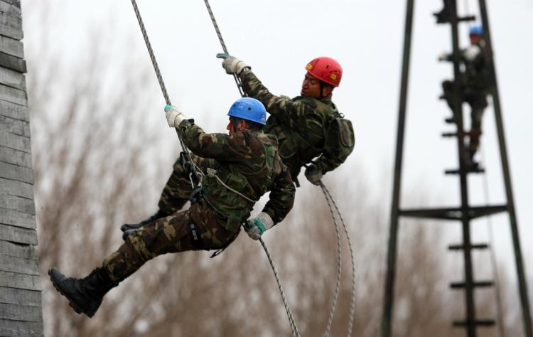 <a><img src="https://www.theepochtimes.com/assets/uploads/2015/09/94743666afghan.jpg" alt="Afghan soldiers take part in a military training at a Turkish commando training center near the southern city of Isparta on Dec. 18. (Adem Altan/AFP/Getty Images)" title="Afghan soldiers take part in a military training at a Turkish commando training center near the southern city of Isparta on Dec. 18. (Adem Altan/AFP/Getty Images)" width="320" class="size-medium wp-image-1824504"/></a>