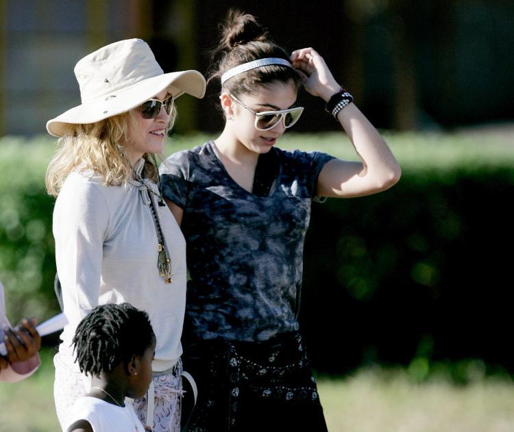 <a><img src="https://www.theepochtimes.com/assets/uploads/2015/09/98326062.jpg" alt="Madonna quietly celebrated her birthday over the weekend. She turned 52. (Michelly Rall/Getty Images)" title="Madonna quietly celebrated her birthday over the weekend. She turned 52. (Michelly Rall/Getty Images)" width="320" class="size-medium wp-image-1816077"/></a>