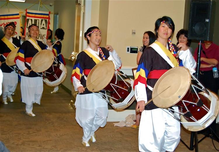 <a><img class="size-medium wp-image-1789783" title="Korean drummers " src="https://www.theepochtimes.com/assets/uploads/2015/09/AJA-Mary-Silver1.jpg" alt="" width="350" height="243"/></a>