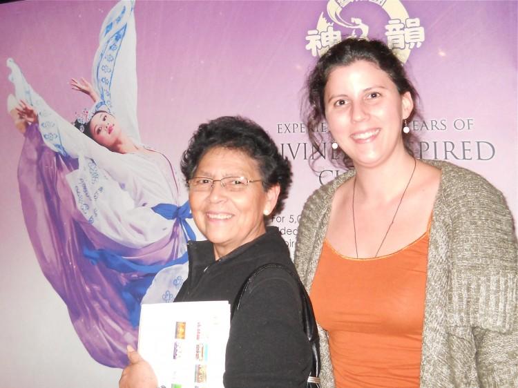 <a><img class="size-large wp-image-1773223" title="AleidaStruik" src="https://www.theepochtimes.com/assets/uploads/2015/09/AleidaStruik.jpg" alt="Aleida Struik and her mother accompanied Professor Jeffrey Klaehn" width="590" height="442"/></a>