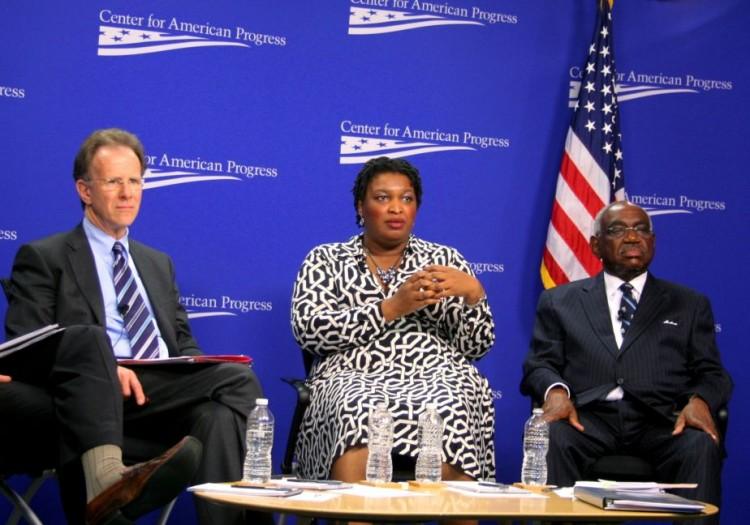 <a><img class="size-large wp-image-1789478" title="ArizonaImmigration+062M" src="https://www.theepochtimes.com/assets/uploads/2015/09/ArizonaImmigration+062M.jpg" alt="" width="590" height="413"/></a>