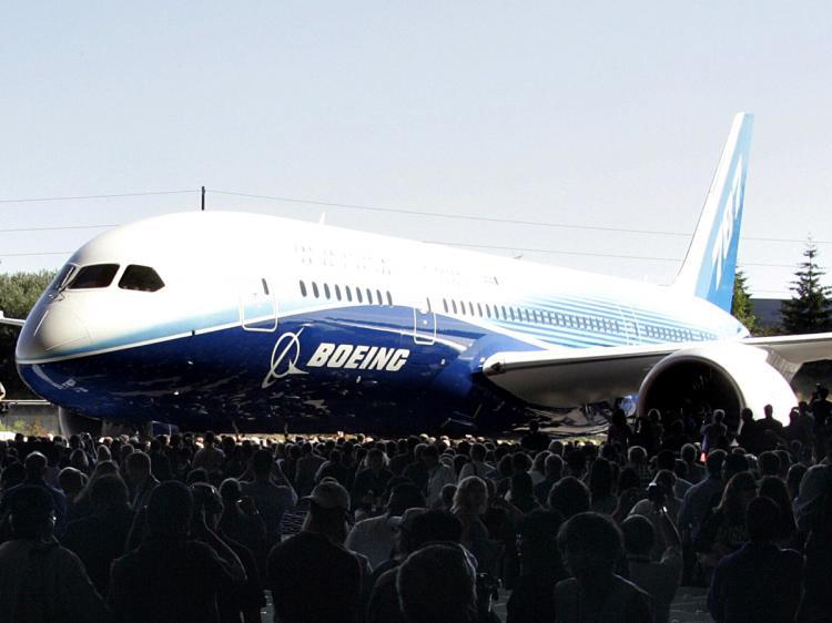 <a><img src="https://www.theepochtimes.com/assets/uploads/2015/09/Boeing_Dreamliner-88638582.jpg" alt="Today, Boeing has 840 orders (net of cancellations) from airlines around the world, with Japanese All Nippon Airways as its launch customer. (Tangi Quemener/AFP/Getty Images)" title="Today, Boeing has 840 orders (net of cancellations) from airlines around the world, with Japanese All Nippon Airways as its launch customer. (Tangi Quemener/AFP/Getty Images)" width="320" class="size-medium wp-image-1824726"/></a>