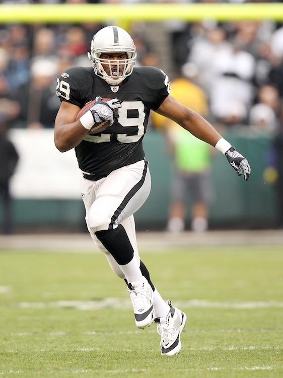 <a><img class="size-large wp-image-1790117" title="Detroit Lions v Oakland Raiders" src="https://www.theepochtimes.com/assets/uploads/2015/09/Bush136095133.jpg" alt="Detroit Lions v Oakland Raiders" width="265" height="354"/></a>