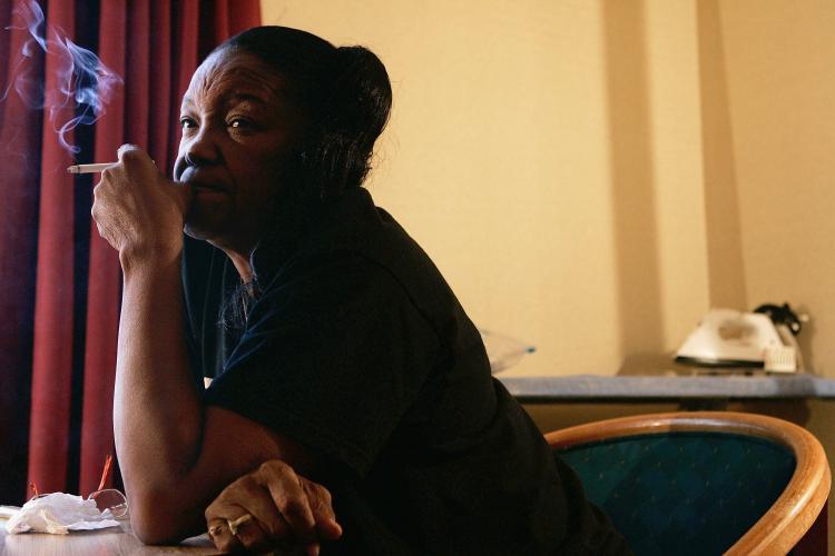 <a><img src="https://www.theepochtimes.com/assets/uploads/2015/09/Cigarette2_56269218.jpg" alt="A woman smokes a cigarette in her room as she waits for news of her housing arrangement in this file photo. Claims by a recent medical study forward the argument that muti-unit housing buildings should be smoke-free, due to the risk of of secondhand smoke (Alex Wong/Getty Images)" title="A woman smokes a cigarette in her room as she waits for news of her housing arrangement in this file photo. Claims by a recent medical study forward the argument that muti-unit housing buildings should be smoke-free, due to the risk of of secondhand smoke (Alex Wong/Getty Images)" width="320" class="size-medium wp-image-1807427"/></a>