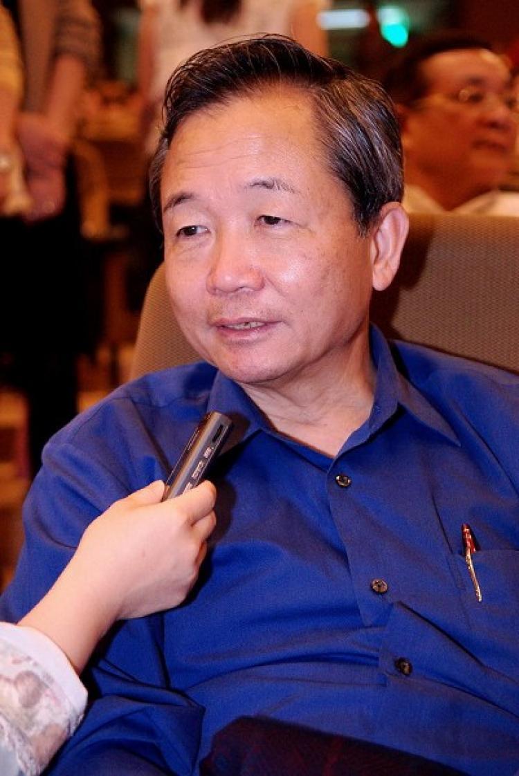 <a><img src="https://www.theepochtimes.com/assets/uploads/2015/09/DPA903211359311538.jpg" alt="Dr. Tseng Hsieng-Cheng, president of National Hsinchu University of Education, accompanies his father to see Shen Yun Forming Arts fourth show in Hsinchu. (Li Yuan/The Epoch Times)" title="Dr. Tseng Hsieng-Cheng, president of National Hsinchu University of Education, accompanies his father to see Shen Yun Forming Arts fourth show in Hsinchu. (Li Yuan/The Epoch Times)" width="320" class="size-medium wp-image-1829441"/></a>