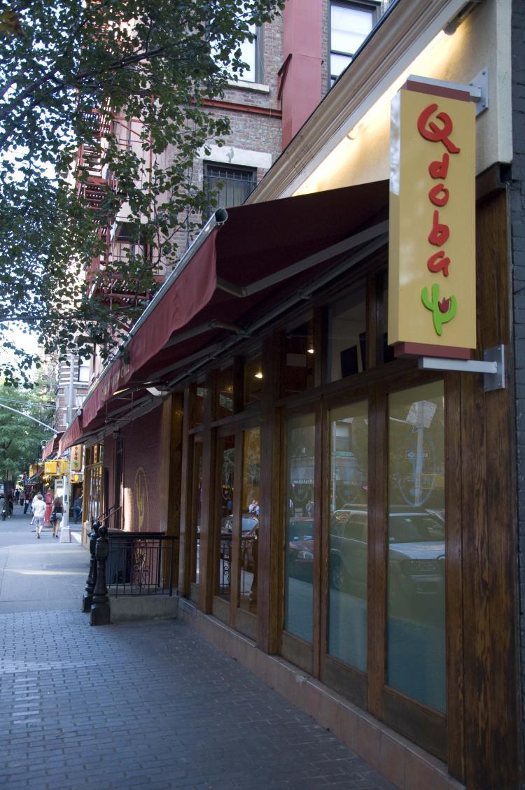 <a><img src="https://www.theepochtimes.com/assets/uploads/2015/09/DSC006.jpg" alt="Qdoba Mexican Grill is one of several American franchises eying the Canadian market. (Aloysio Santos/The Epoch Times)" title="Qdoba Mexican Grill is one of several American franchises eying the Canadian market. (Aloysio Santos/The Epoch Times)" width="320" class="size-medium wp-image-1826442"/></a>