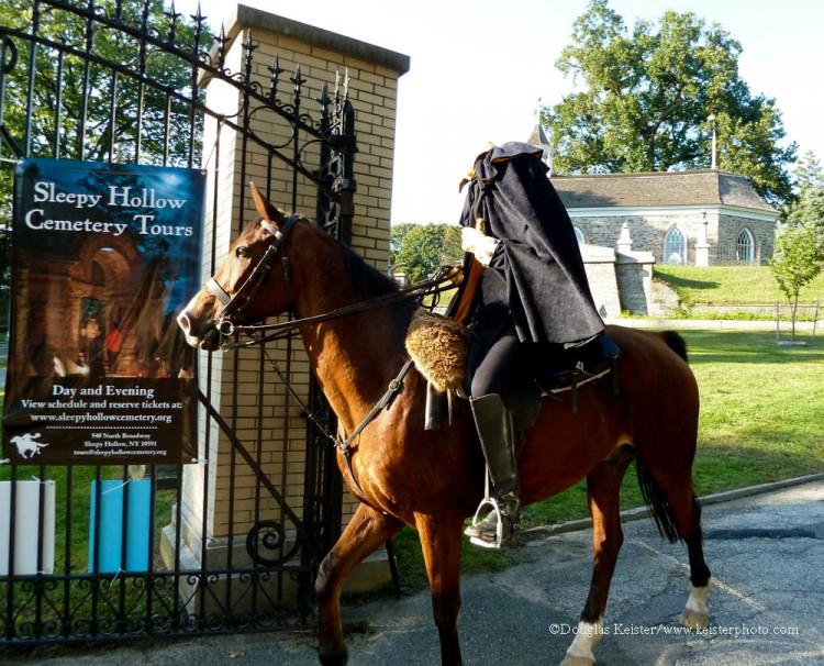 <a><img src="https://www.theepochtimes.com/assets/uploads/2015/09/DougKiester_SleepyHollow.jpg" alt="The headless horseman of 'The Legend of Sleepy Hollow' rides through Sleepy Hollow Cemetery in Westchester as part of a series of tours leading up to Halloween. (Courtesy of Douglas Keister)" title="The headless horseman of 'The Legend of Sleepy Hollow' rides through Sleepy Hollow Cemetery in Westchester as part of a series of tours leading up to Halloween. (Courtesy of Douglas Keister)" width="320" class="size-medium wp-image-1796226"/></a>