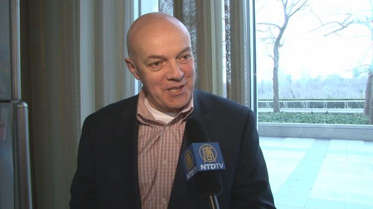 <a><img class="size-full wp-image-1771078" title="Tony TagubaE2" src="https://www.theepochtimes.com/assets/uploads/2015/09/E2.jpg" alt="Tony Taguba attends Shen Yun Performing Arts" width="349" height="262"/></a>