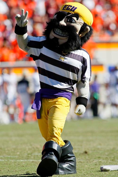 <a><img class="wp-image-1773994" title="East Carolina v Virginia Tech" src="https://www.theepochtimes.com/assets/uploads/2015/09/EastCarolina104252674.jpg" alt="East Carolina v Virginia Tech" width="236" height="354"/></a>
