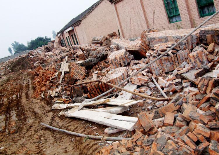 <a><img src="https://www.theepochtimes.com/assets/uploads/2015/09/FactoryDestroyedB.jpg" alt="Part of the church group's destroyed buildings on Sept. 13. (ChinaAid)" title="Part of the church group's destroyed buildings on Sept. 13. (ChinaAid)" width="320" class="size-medium wp-image-1825045"/></a>