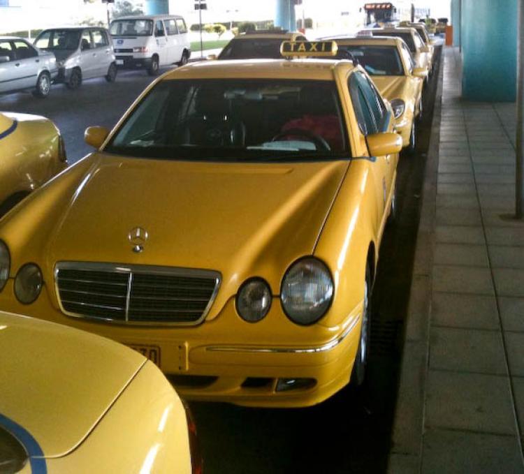 <a><img src="https://www.theepochtimes.com/assets/uploads/2015/09/GREECE-WEB.jpg" alt="Protesters in front of the Parliament in the center of Athens, Greece. (Louisa Gouliamaki/AFP/Getty Images))" title="Protesters in front of the Parliament in the center of Athens, Greece. (Louisa Gouliamaki/AFP/Getty Images))" width="320" class="size-medium wp-image-1817478"/></a>