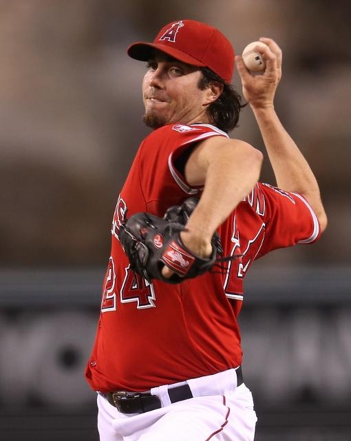 <a><img class="wp-image-1773811 " title="Oakland Athletics v Los Angeles Angels of Anaheim" src="https://www.theepochtimes.com/assets/uploads/2015/09/Haren151739439-510x640.jpg" alt="Oakland Athletics v Los Angeles Angels of Anaheim" width="282" height="354"/></a>