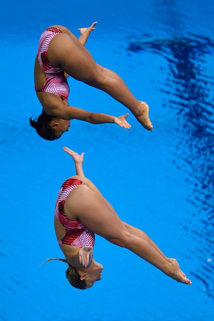 <a><img class="size-large wp-image-1784190" title="Canada's Emilie Heymans and Jennifer Abe" src="https://www.theepochtimes.com/assets/uploads/2015/09/HeymansAbel149479771.jpg" alt="Canada's Jennifer Abel (top) and Emilie Heymans won the nation's first medal at the London Olympics, a bronze in diving. (Fabrice Coffrini/AFP/GettyImages)" width="392" height="590"/></a>