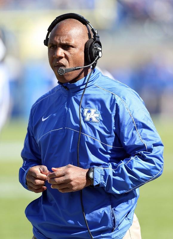 <a><img class=" wp-image-1774839 " title="JokerPhillips153547007 (580x800)" src="https://www.theepochtimes.com/assets/uploads/2015/09/JokerPhillips153547007-580x800.jpg" alt="JokerPhillips153547007 (580x800)" width="256" height="354"/></a>