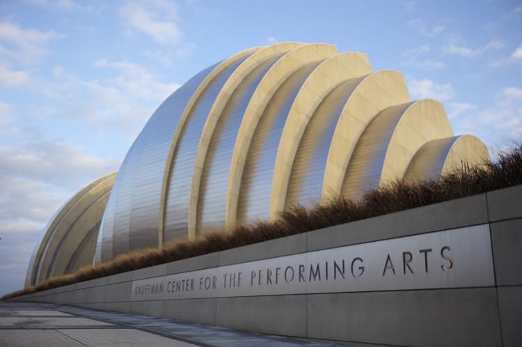 <a><img class="size-large wp-image-1771551" title="Kauffman Center for Performing Arts, KCMO" src="https://www.theepochtimes.com/assets/uploads/2015/09/Kauffman-1small.jpg" alt="" width="590" height="392"/></a>
