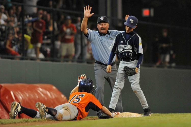 <a><img src="https://www.theepochtimes.com/assets/uploads/2015/09/LLWS.jpg" alt="" title="" width="320" class="size-medium wp-image-1826554"/></a>