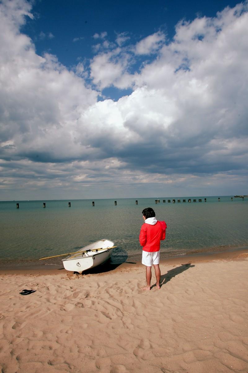 <a><img class="size-large wp-image-1771884" src="https://www.theepochtimes.com/assets/uploads/2015/09/Lake+Michigan1.jpg" alt="" width="393" height="590"/></a>