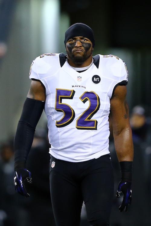 <a><img class="size-large wp-image-1771333" title="AFC Championship - Baltimore Ravens v New England Patriots" src="https://www.theepochtimes.com/assets/uploads/2015/09/Lewis159795369.jpg" alt="AFC Championship - Baltimore Ravens v New England Patriots" width="393" height="590"/></a>